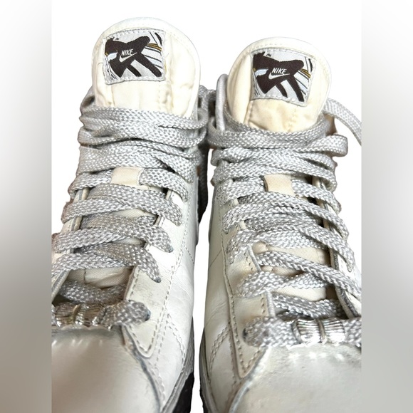 Nothing - Picture 6 of 16